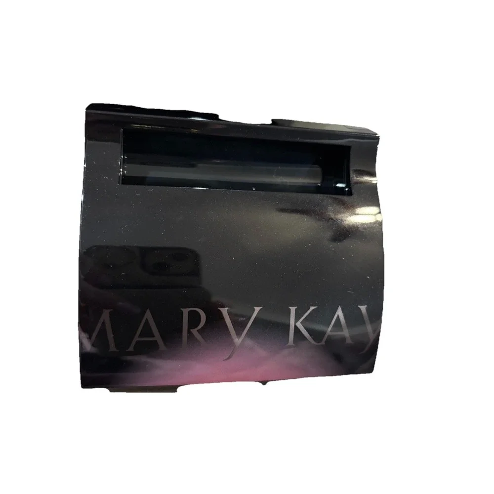 NIB Mary Kay Magnetic Black Compact #017362 With Mirror (Unfilled)
